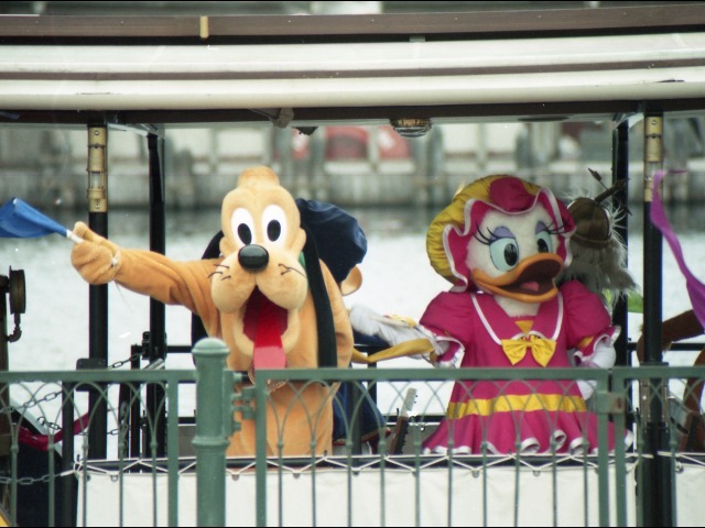 プルートとデイジー（ミート＆スマイル）