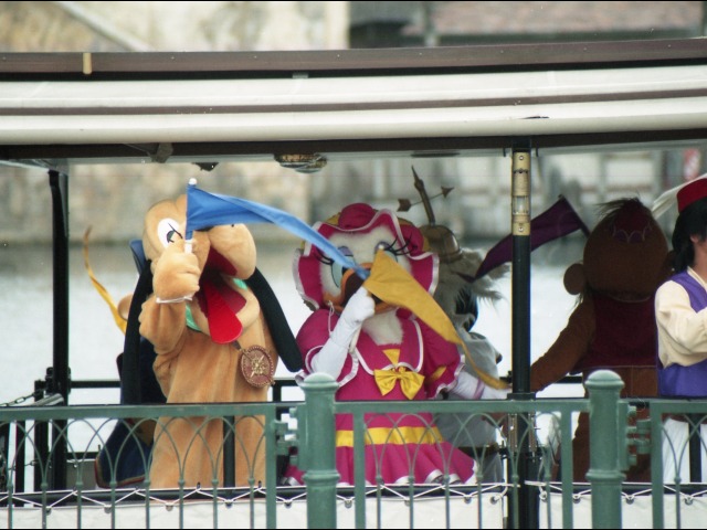 プルートとデイジー（ミート＆スマイル）