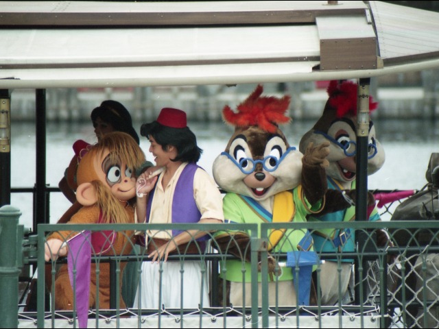 アブー、アラジン、チップ、デール（ミート＆スマイル）