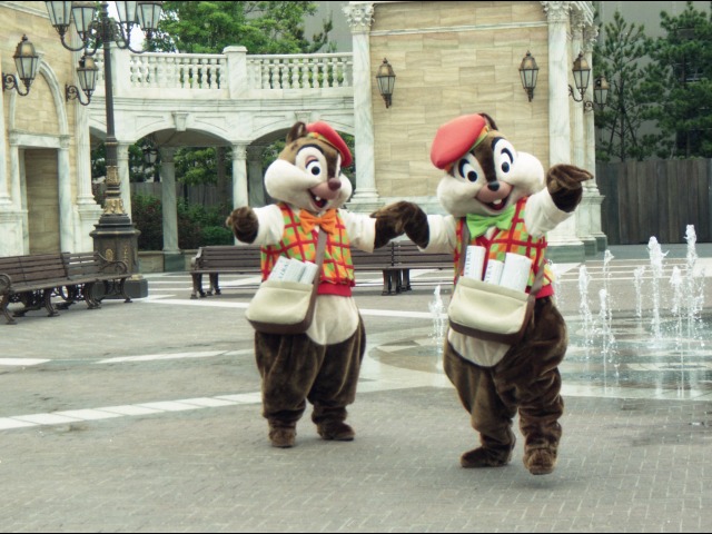 デールとチップ（アメリカンウォーターフロント）