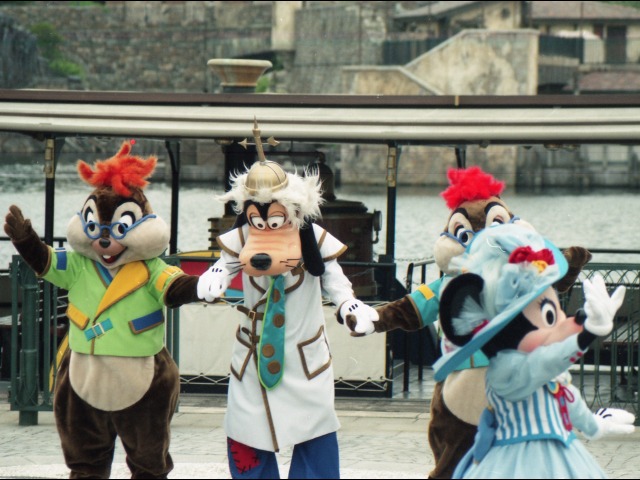 チップ、グーフィー、デール、ミニー（ミート＆スマイル）