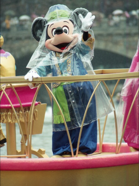 ミッキーマウス（アラジンのホールニューワールド）