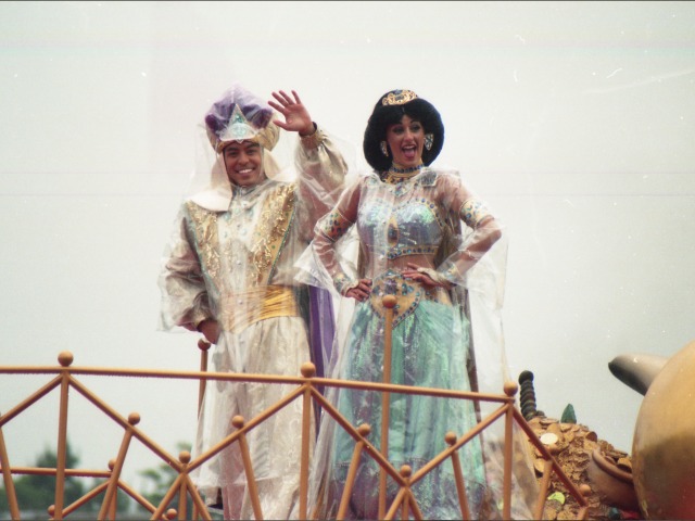 アラジンとジャスミン（アラジンのホールニューワールド）