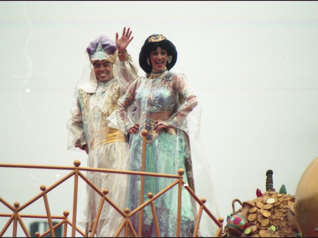 アラジンとジャスミン（アラジンのホールニューワールド）