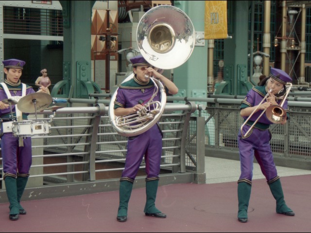 小太鼓、チューバ、トロンボーン（ディスカバリー・ミュージック・トゥループ）