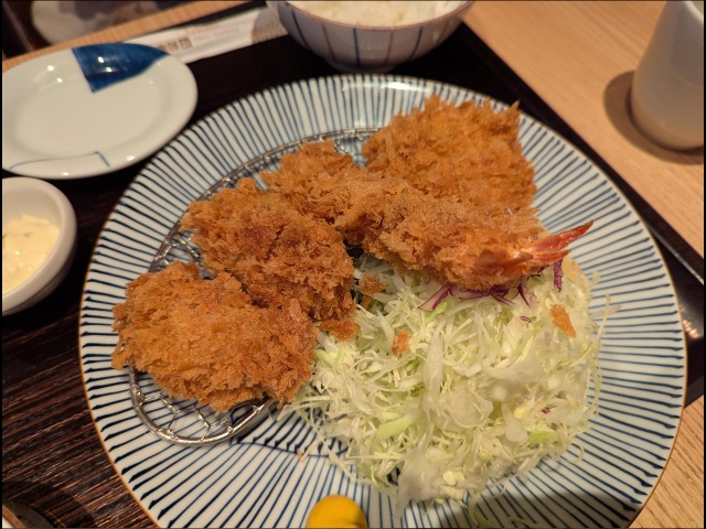 かき盛合せ御飯 かつ皿（とんかつ 和幸）