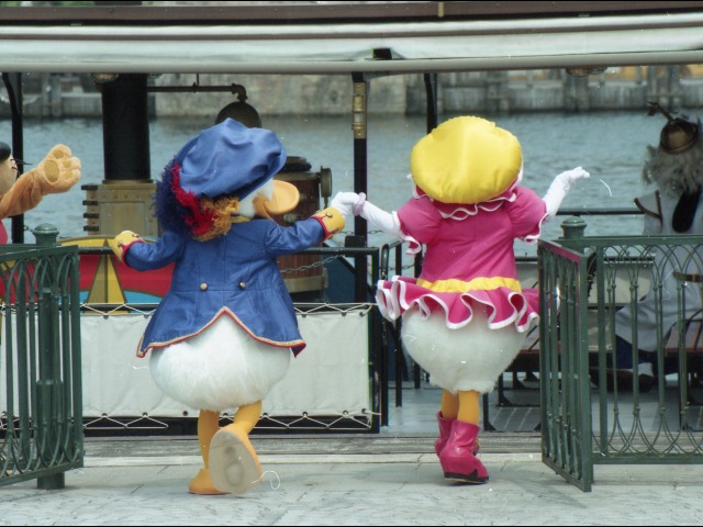 ドナルドとデイジー（ミート＆スマイル）