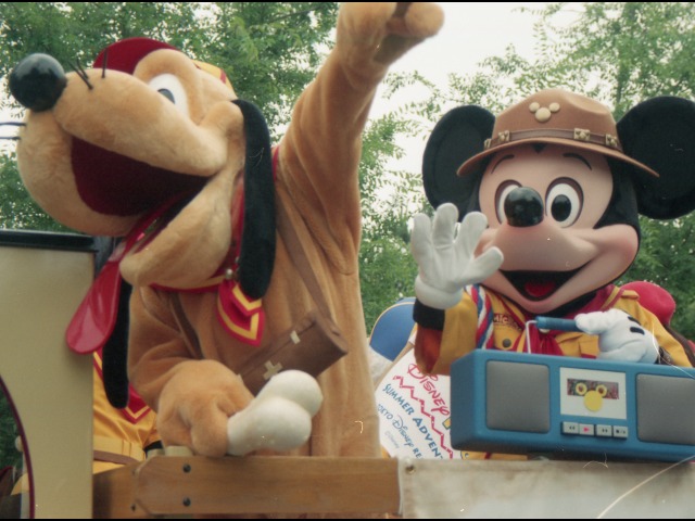 プルートとミッキー（ディズニーキッズ・サマーアドベンチャー）