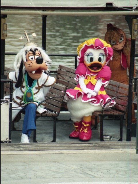 グーフィーとデイジー（ミート＆スマイル）