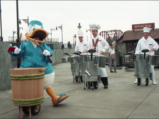 ドナルドと3人（キッチンビート）