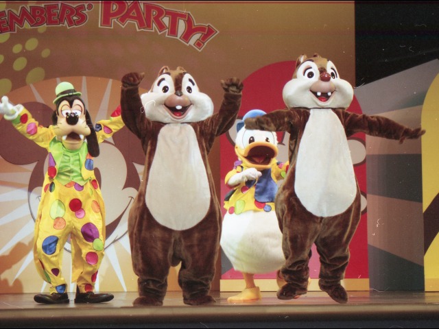 グーフィー、チップ、ドナルド、デール（ファンダフル・ディズニー メンバーズパーティー）