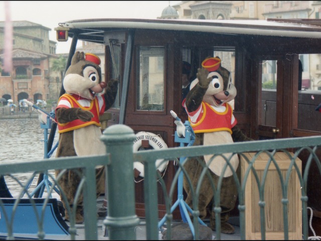 デールとチップ（チップとデールのクールサービス）