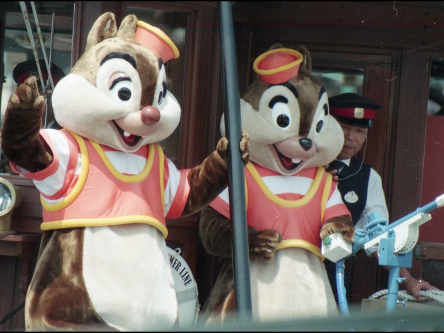 デールとチップ（チップとデールのクールサービス）