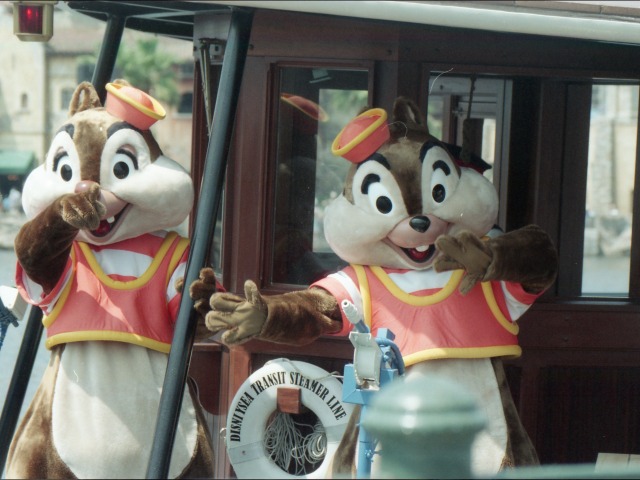 デールとチップ（チップとデールのクールサービス）