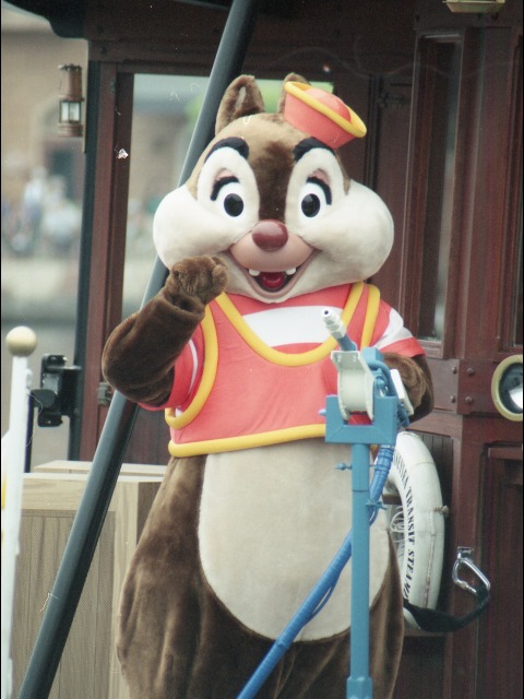 デール（チップとデールのクールサービス）