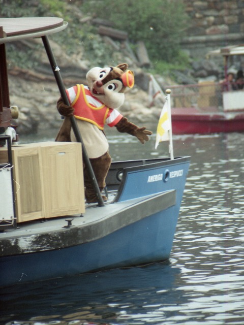 デール（チップとデールのクールサービス）