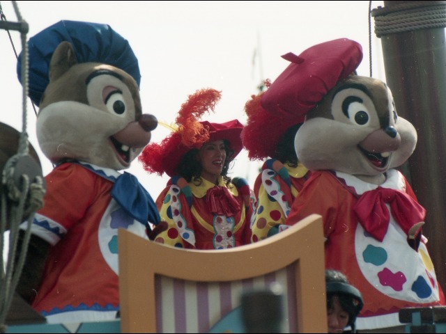 デールとチップ（ポルト・パラディーゾ・ウォーターカーニバル）