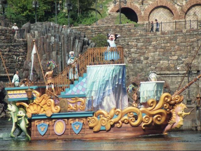 ミニー船（ミニーのウィッシング・リング）