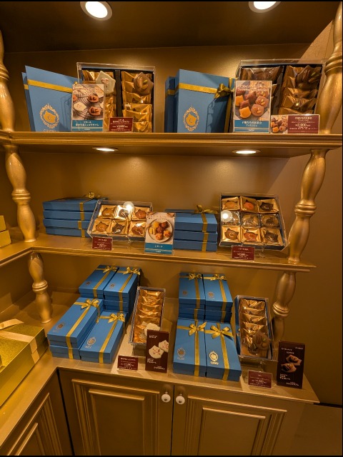 店内棚（シャトロワ）