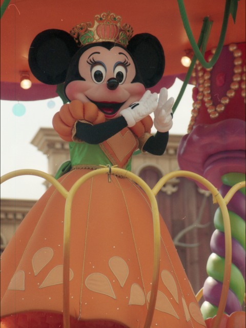 ミニーマウス（ディズニー・ハロウィーン・パレード 2005）