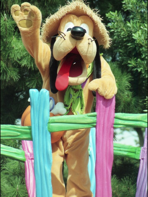 プルート（ディズニー・ハロウィーン・パレード 2005）