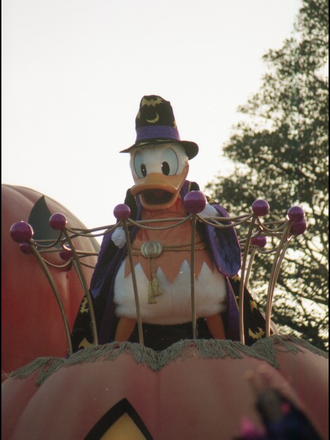 ドナルドダック（ディズニー・ハロウィーン・パレード 2005）
