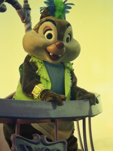 デール（ディズニー・ハロウィーン・パレード 2005）