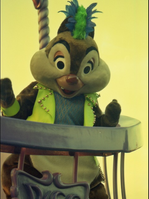 デール（ディズニー・ハロウィーン・パレード 2005）