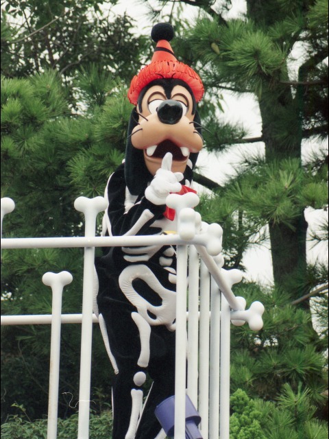 グーフィー（ディズニー・ハロウィーン・パレード 2005）