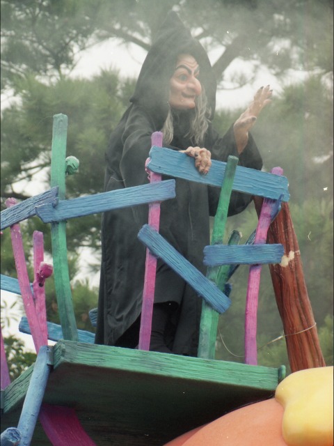 ウィックド・ウィッチ（ディズニー・ハロウィーン・パレード 2005）