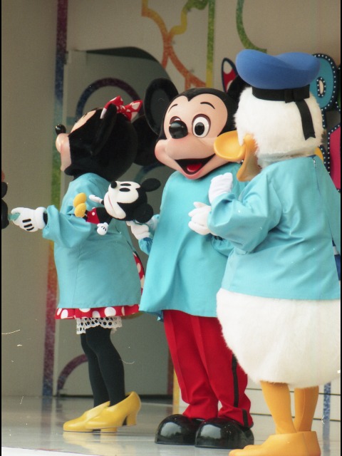 ミニー、ミッキー、ドナルド（スーパードゥーパー・ジャンピンタイム）