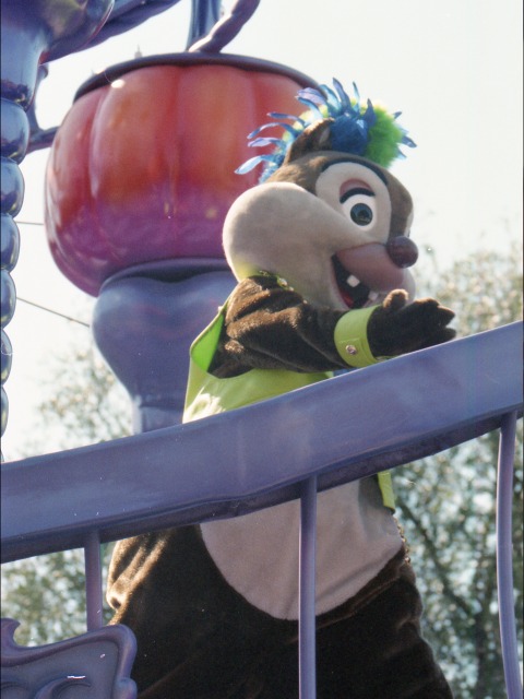 デール（ディズニー・ハロウィーン・パレード 2005）