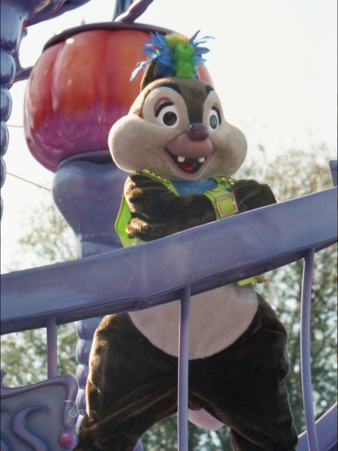 デール（ディズニー・ハロウィーン・パレード 2005）