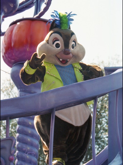 デール（ディズニー・ハロウィーン・パレード 2005）