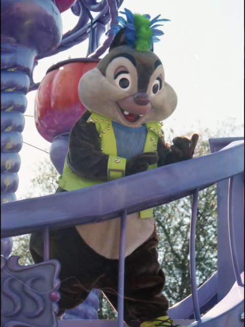 デール（ディズニー・ハロウィーン・パレード 2005）