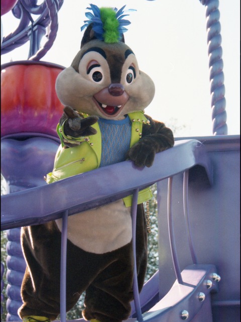 デール（ディズニー・ハロウィーン・パレード 2005）