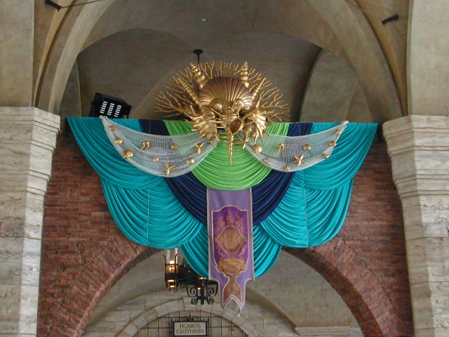 ミラコスタ通りの旗飾り(アリエルのシーサイドトレジャー)