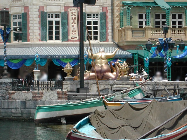 アースラの背中（アリエルのシーサイドトレジャー）