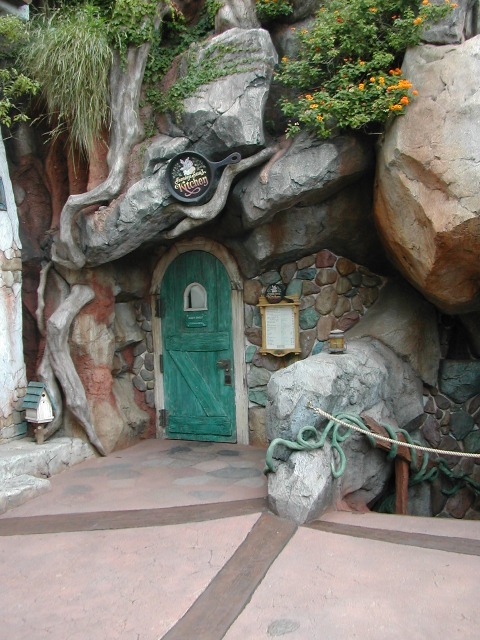 グランマ・サラのキッチン出口（クリッターカントリー）