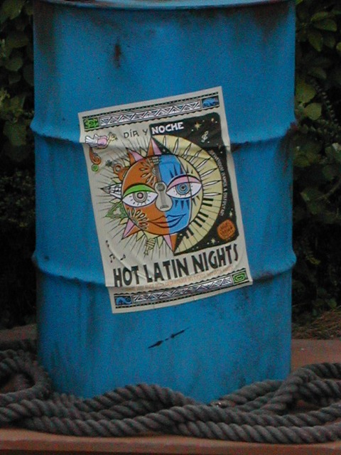 ドラム缶 アップ（ホットラテンナイト）