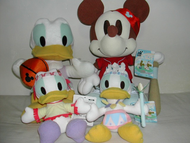 ベースボールミッキーとバスケットボールドナルド ぬいぐるみ、インディアンドナルドぬいぐるみ