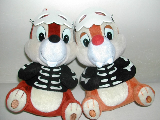 チップとデールのホネホネ笑いぐるみ