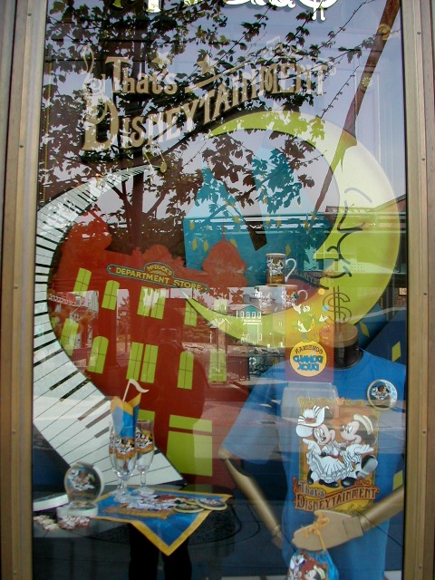 ショッピングウィンドウ（ザッツ・ディズニーテイメント）