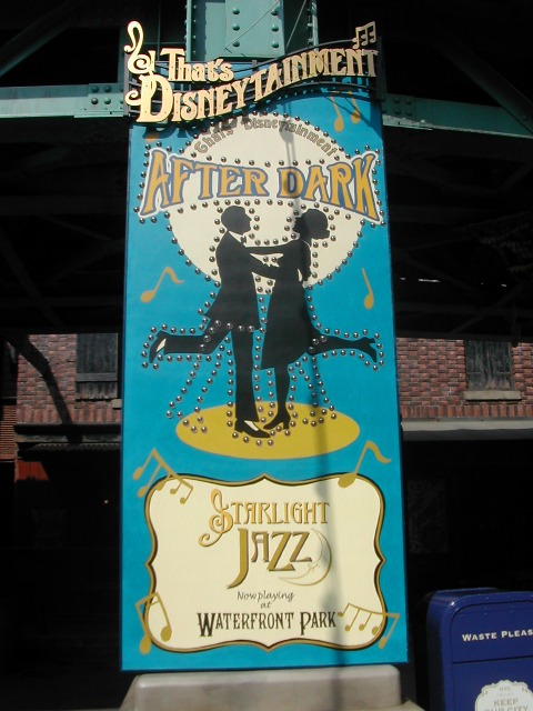 AFTER DARK看板（ザッツ・ディズニーテイメント）