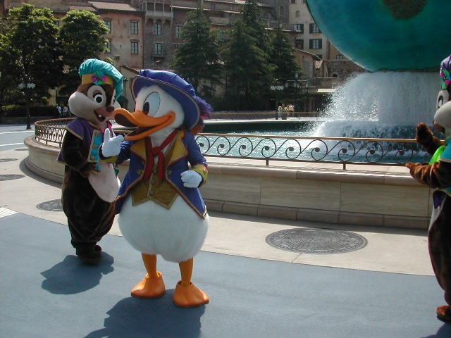 デールとドナルド(エントランス)