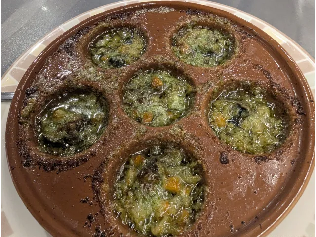 エスカルゴのオーブン焼き アップ（サイゼリヤ）